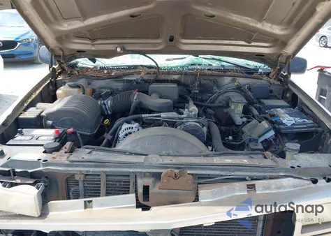 2000 GMC Sierra 2500 Classic Sl from USA, damaged, VIN 1GTGC24R0YR100780